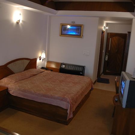 โฮเต็ล ซิลเวอร์ ร็อค Hotel มัสซูรี ภายนอก รูปภาพ