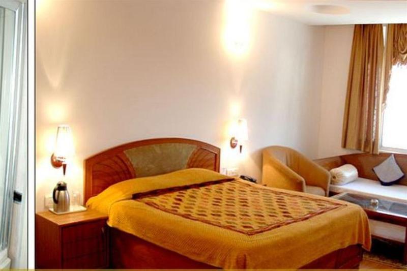 โฮเต็ล ซิลเวอร์ ร็อค Hotel มัสซูรี ภายนอก รูปภาพ